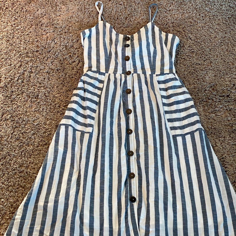 Size Large NWT sundress